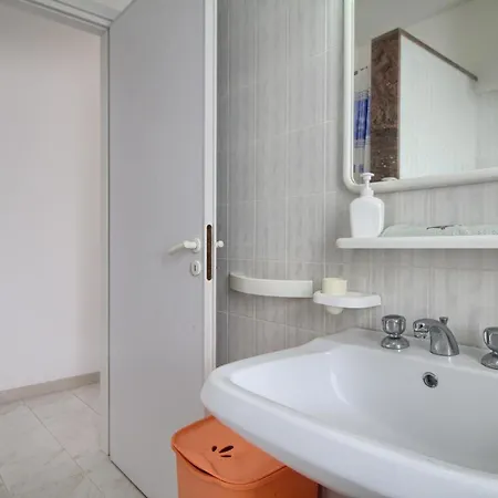 Front By Lovesud Torre Mozza