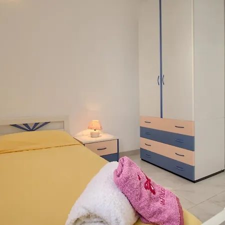 Front By Lovesud Torre Mozza