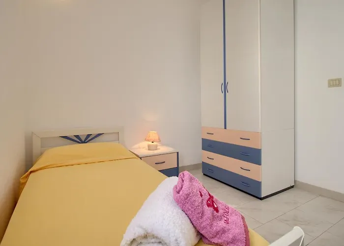 Front By Lovesud Torre Mozza